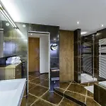 Schneider דירה טשאגונס